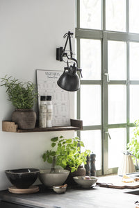 Shelf w/edges